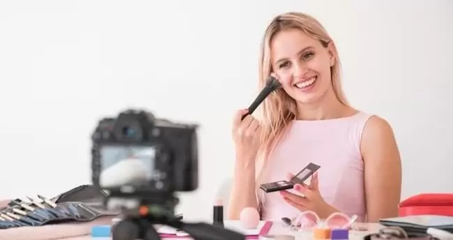 Influencer Nedir? Nasıl Influencer Olunur? Influencer Nedir? Nasıl Influencer Olunur?